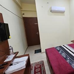 deluxe room image 3