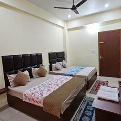 grand room image 4
