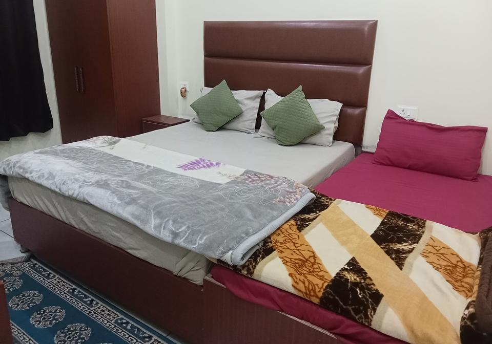 Trio Room